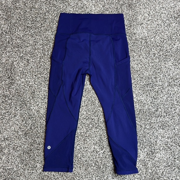 Lululemon Fast As Light Crop Leggings with Mesh Details in Emperor Blue - size 4 - Picture 9 of 14